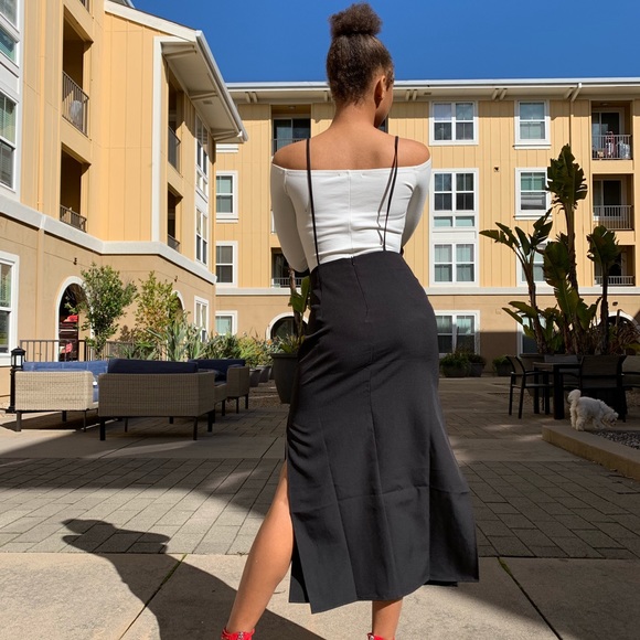 Black overall dress White top not included - Picture 2 of 4